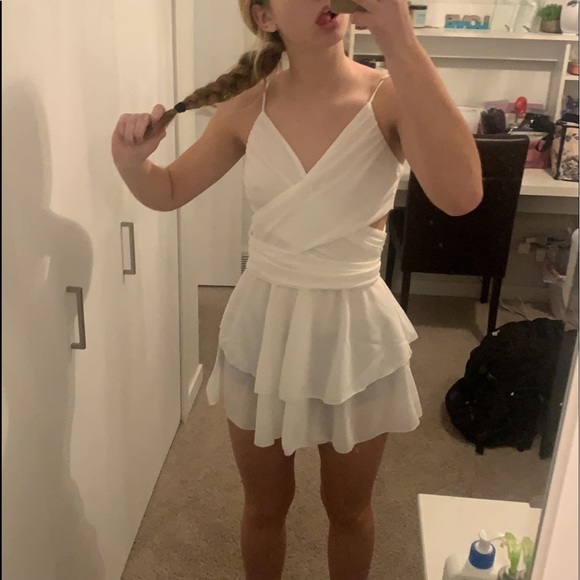 Lucy In the Sky white wrap dress - Picture 3 of 3